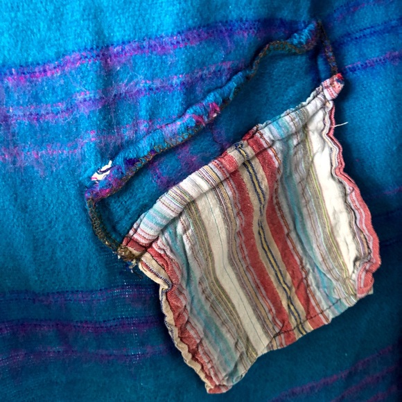 VTG Striped Hooded Poncho - Picture 5 of 8